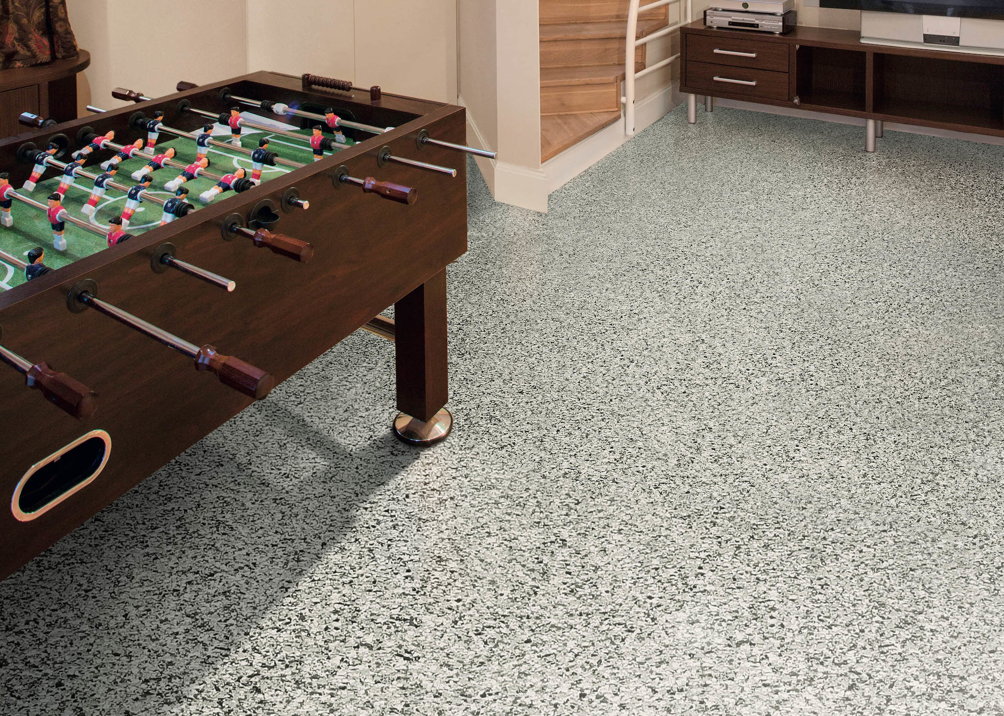 Flake flooring is also easy to clean.