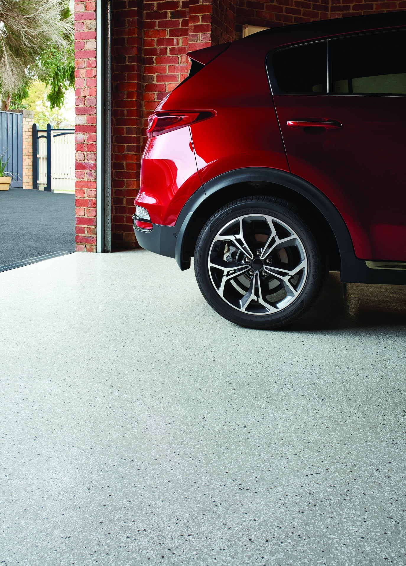 Flake flooring is a job for professionals.