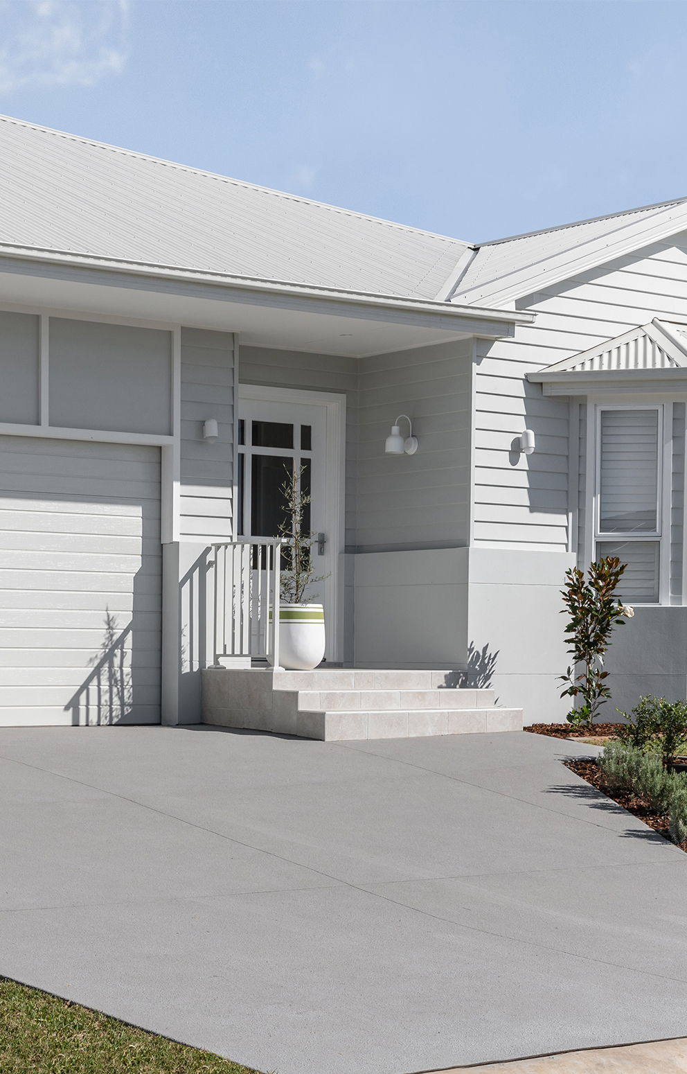 This driveway has been resurfaced with a single colour. The home owners from Oak and Orange chose Bluegum.