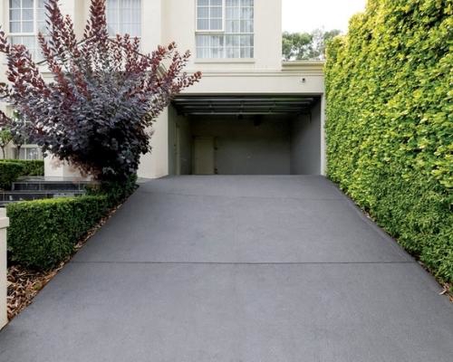 Single colour driveway - Bluestone