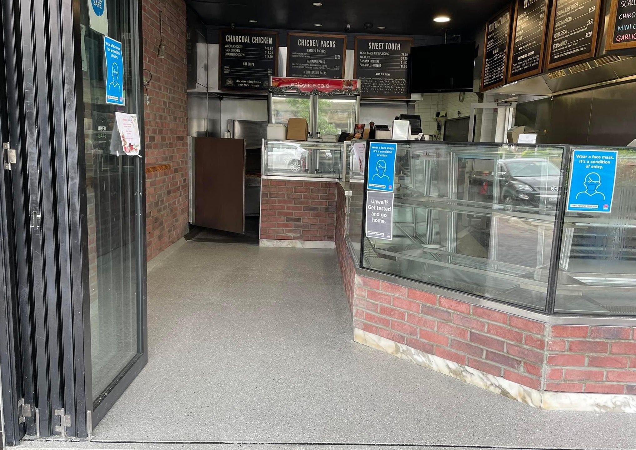 Dulux Avista Accredited Applicators transformed the floor using Dulux Avista Waterbased Epoxy in Sandy Pier with Dalmatian and Harvard Grey flecks and Natural Stone Look flakes.