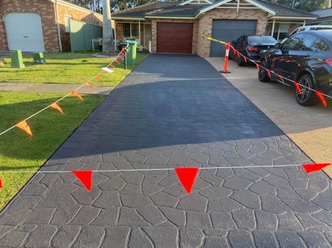 The dark colour has instantly modernised the cobblestone look.