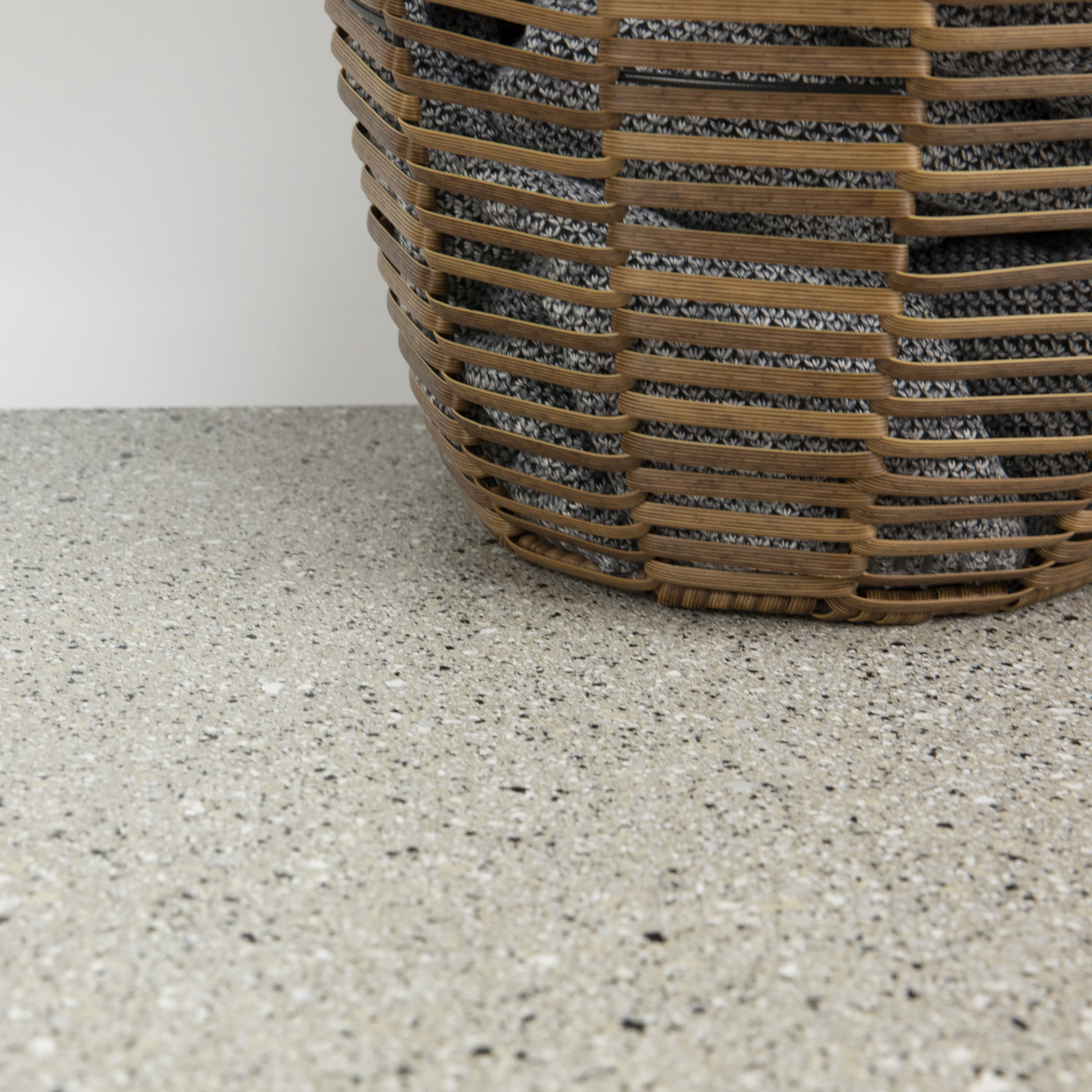 Dalmation Stone flakes on a Beige Tusk base